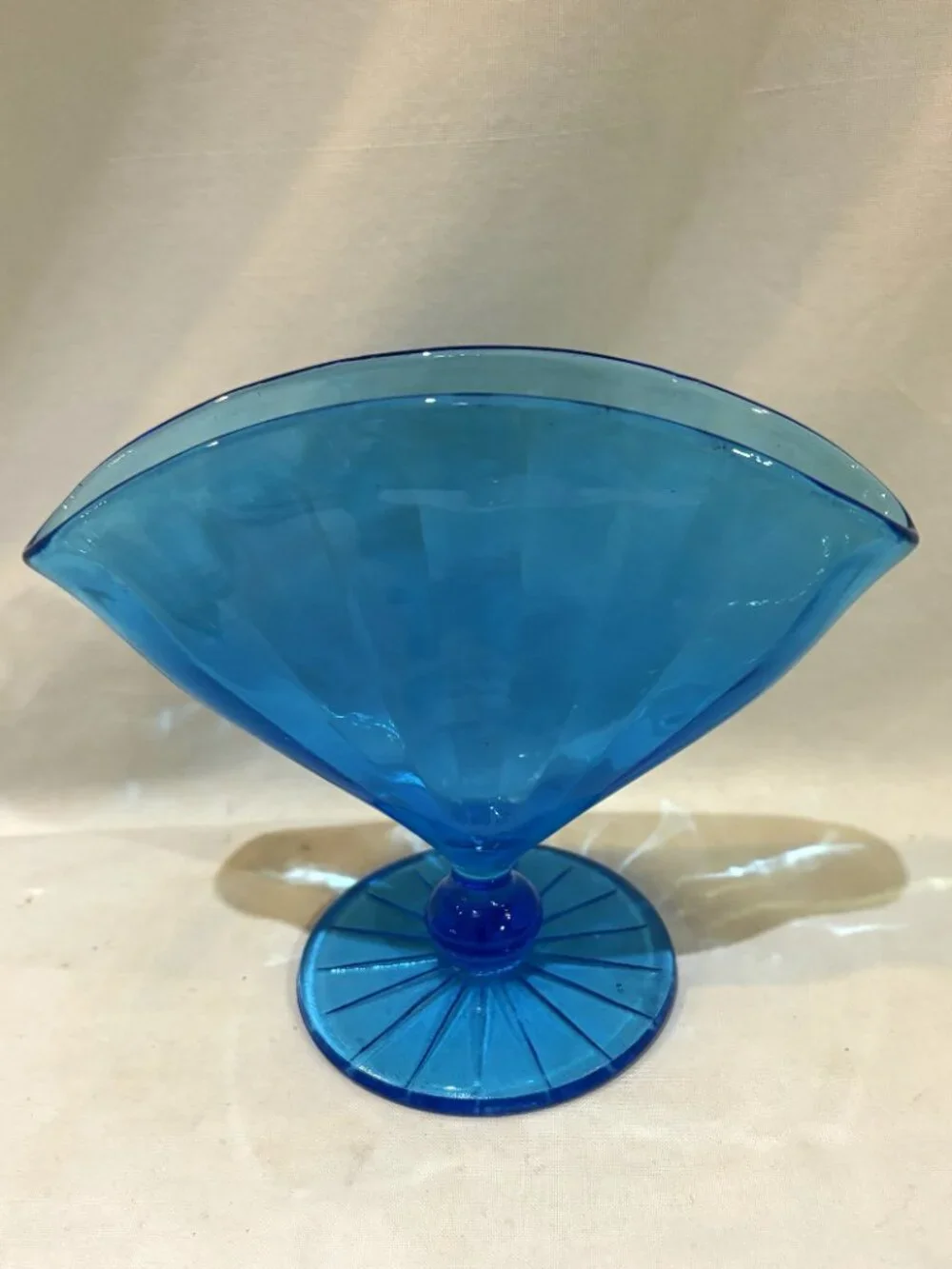 Vintage Fenton Stretch Glass Fan Vase Blue